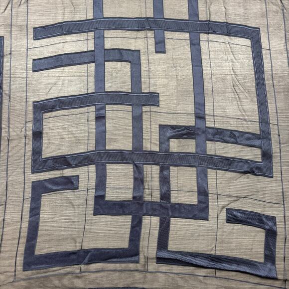 Gucci Silk Blend Geometric Patterned Rectangle Scarf Shawl Wrap 54.5"x68" - Picture 1 of 7